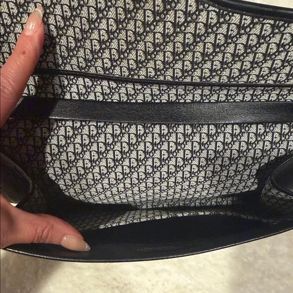 Dior Vintage Elegant Black Leather Shoulder Bag EXCELLENT